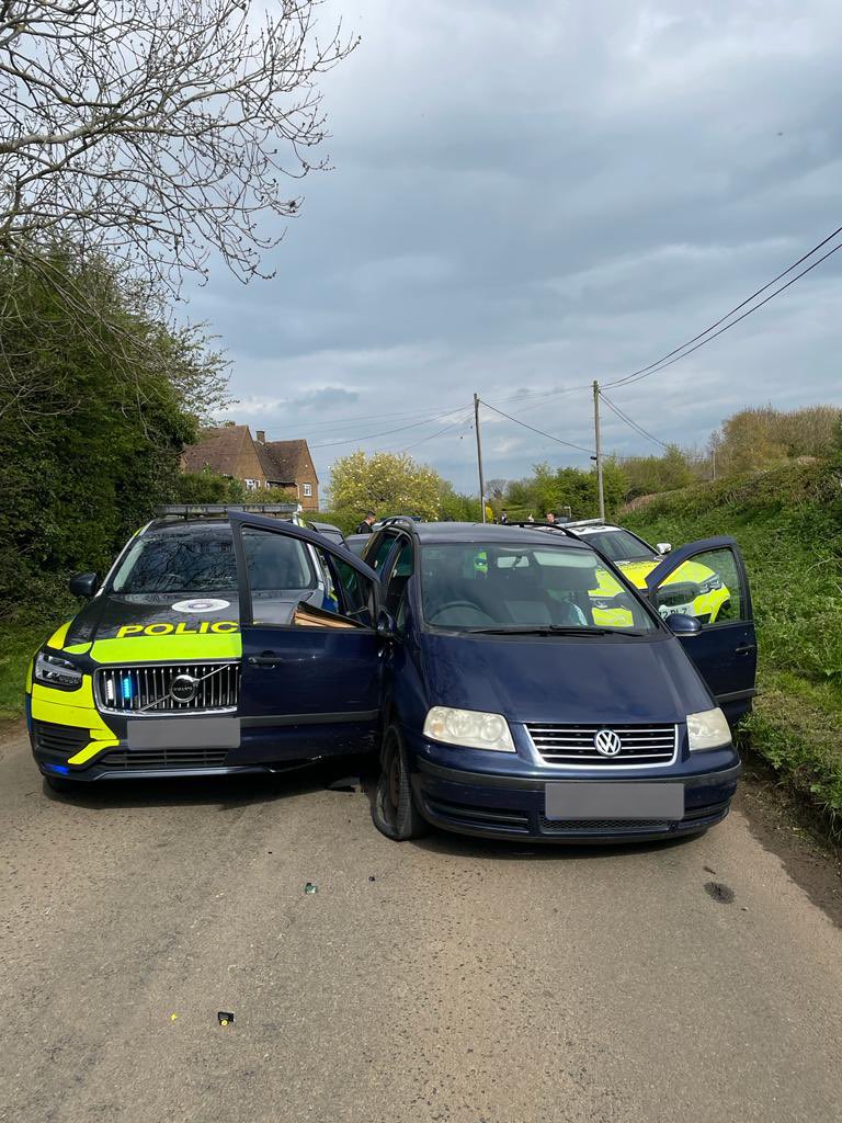 Northants_RPT's tweet photo. This vehicle was identified as involved in rural crime in the county. Vehicle fails to stop for our ARV’S. 

One of our officers successfully stings the vehicle &amp; with the assistance of @northantsdogs we have 5 persons in custody!

#teamwork #roadspolicing https://t.co/aSA7pyXU7g