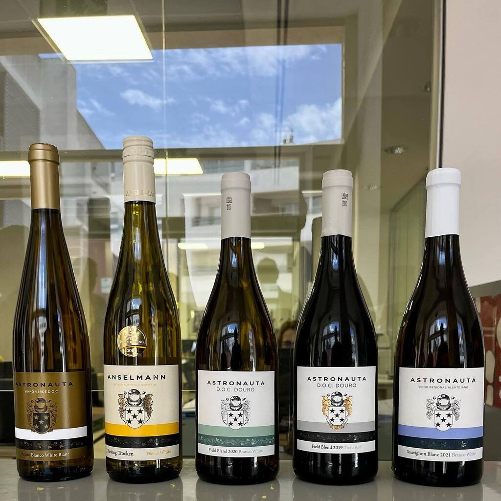 wanibalcoutinho's tweet photo. #Algarve #sky to #bless the #new @astronautwines ⭐️ #new #distributors #soon #before #summer #2023 https://t.co/GMEb6i8V9i https://t.co/AFxCoCZtSI