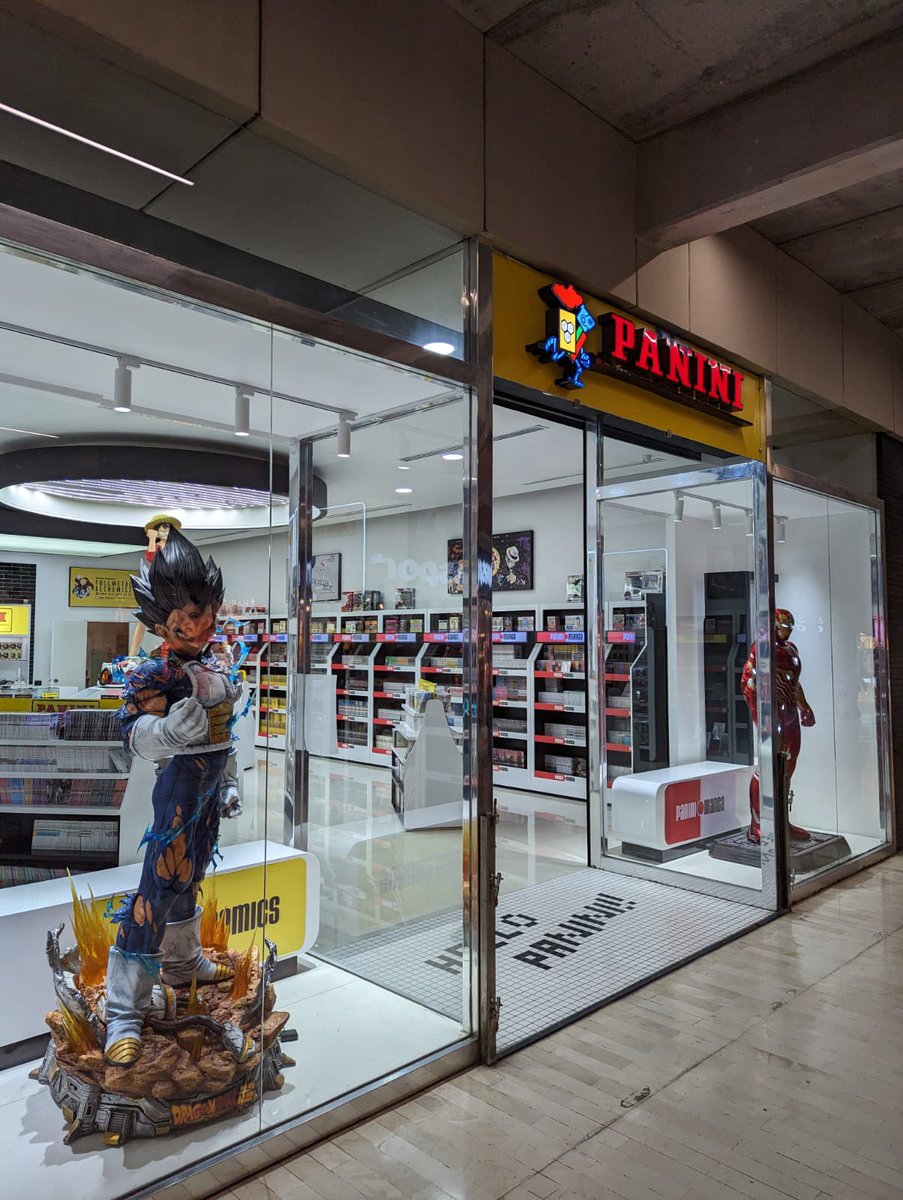 GarciaPosti's tweet photo. Harto orgullo de la sociedad con @maci226 y @martinolimx. Hemos abierto la tienda más grande de Panini. Estamos en Plaza Patria en Guadalajara, nuestra séptima tienda @NgPanini carajo!!! Y en breve abriremos la octava en Santa Fé en la CDMX. https://t.co/t8xDFq6JGy