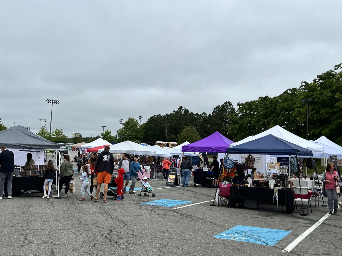 There is still time come out to the Spring Fling… many many vendors, lots of items, here till 2.