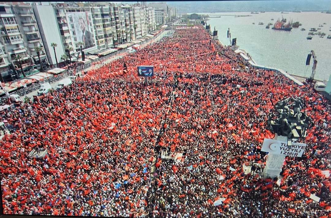 @ggukjeoni Evet ya çok kalabalık değilmiş, üç beş kişi anca gelmiş. 😄