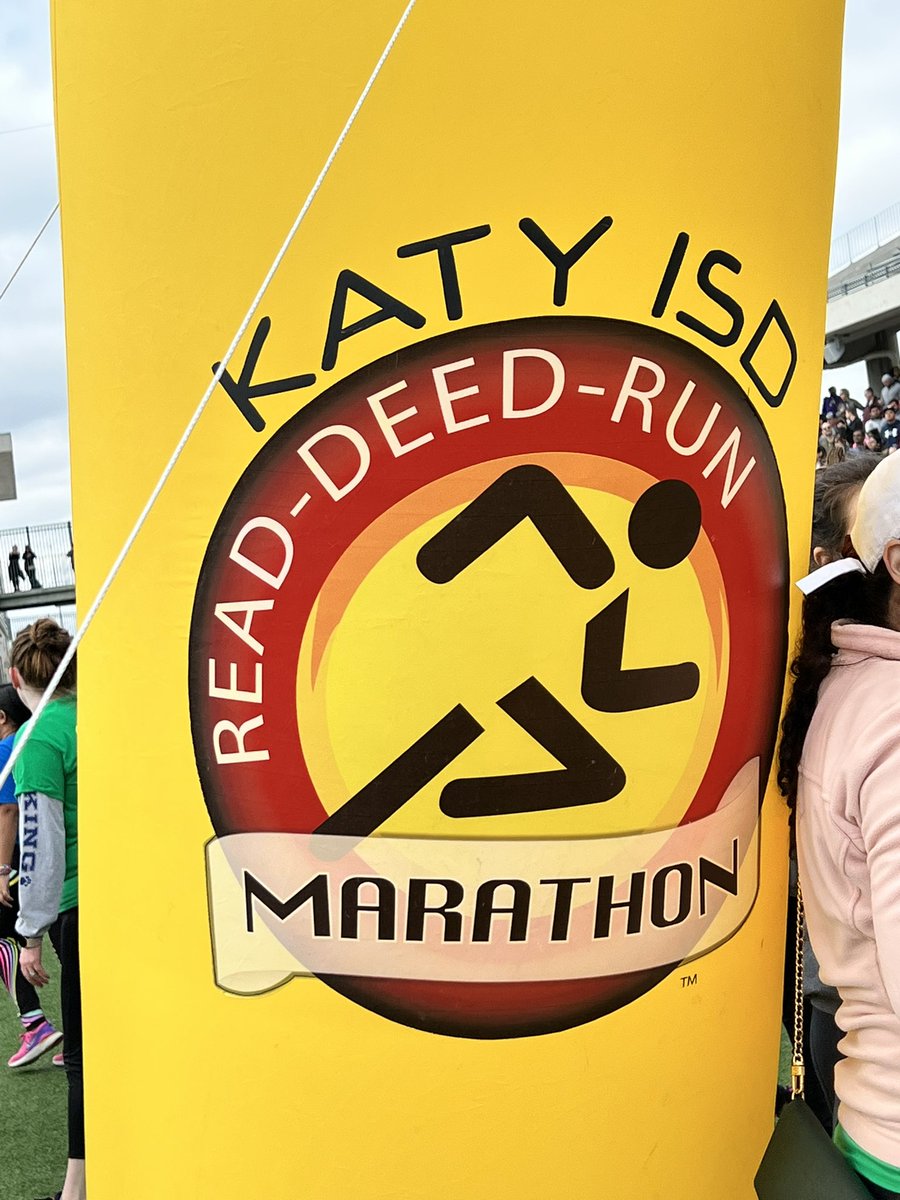 KarenMuller21's tweet photo. Another great day in Katy ISD! Today was the culmination of students reading at least 26 books, doing 26 good deeds, and running 26 miles!!! Great job!!! #katyisd_elemc #ReadDeedRun https://t.co/pvcJuzDwub