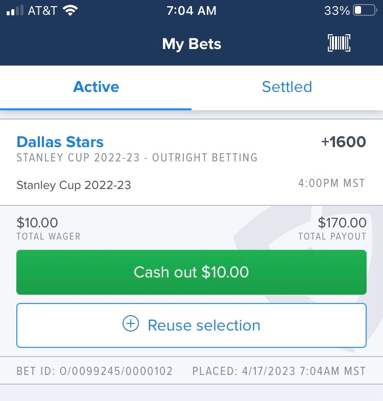 AlexanderApos12's tweet image. 12 more.... Lunch money. #porkchopfriday #perrys