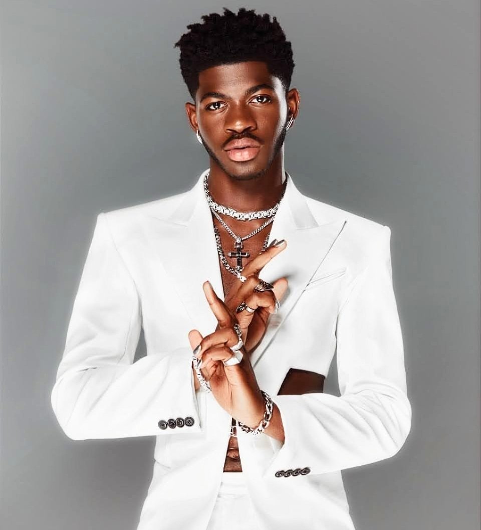 Lil Nas X breaks the record for reaching 10 BILLION streams with the lowest number of tracks available for any artist in Spotify history (36), surpassing Olivia Rodrigo (38) and Harry Styles (39).