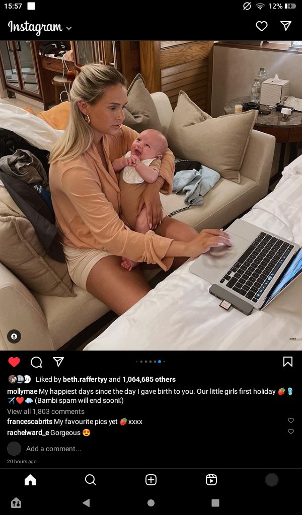 October200361's tweet photo. @skinnedcartree Perhaps judge!mental people like you need to stop spreading Shi t ..you are spreading rumours !Molly is neglecting bambi how sick is that look at her ffs. https://t.co/7gMubqIR4L