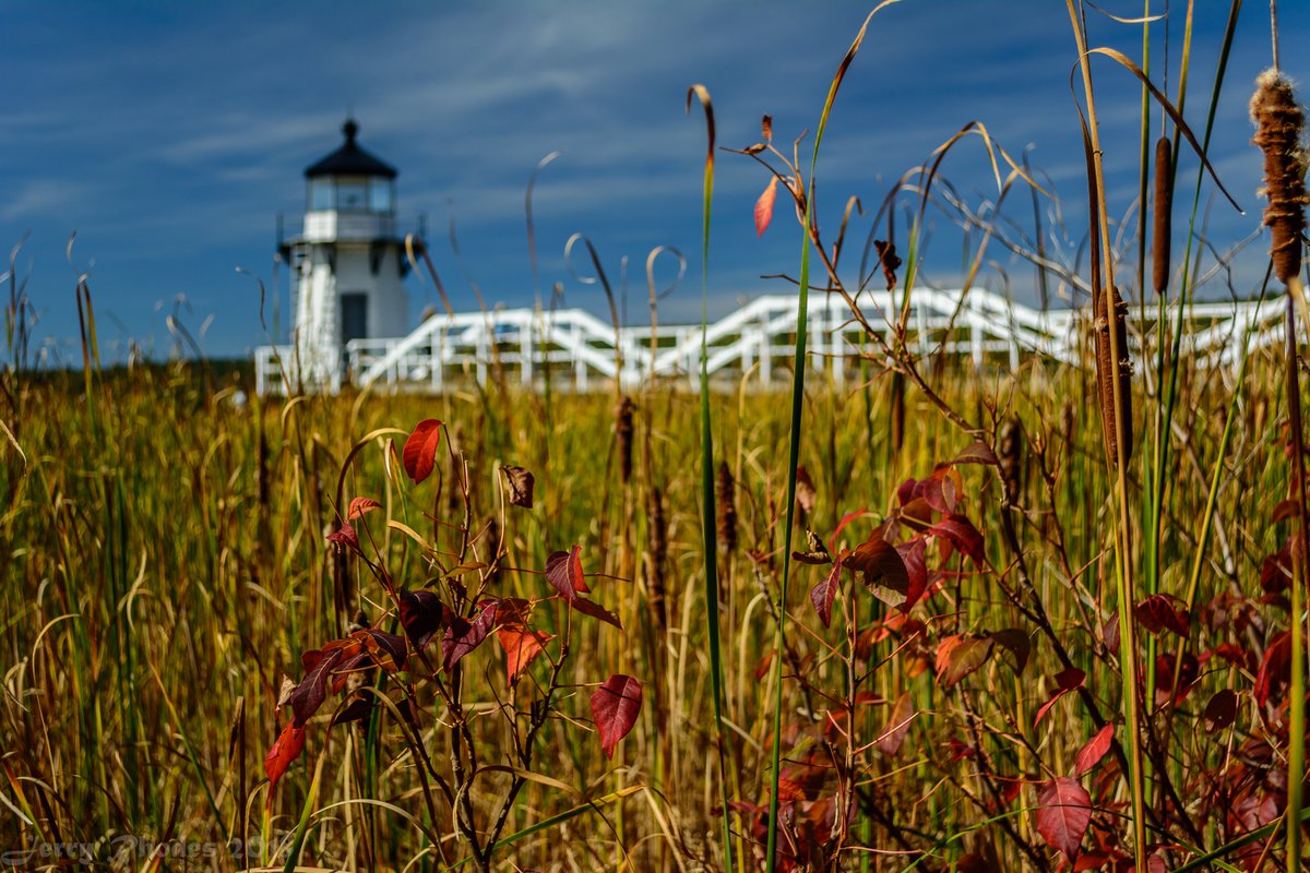 JRhodes1776's tweet image. A Maine lighthouse tour is, with a few exceptions, can make for a lot of travel. It's the peninsulas.

There are several lights along the Kennebec River.

#DoublingPointLighthouse is the most northerly light along the Kennebec as you drive southward to the end of the peninsula.