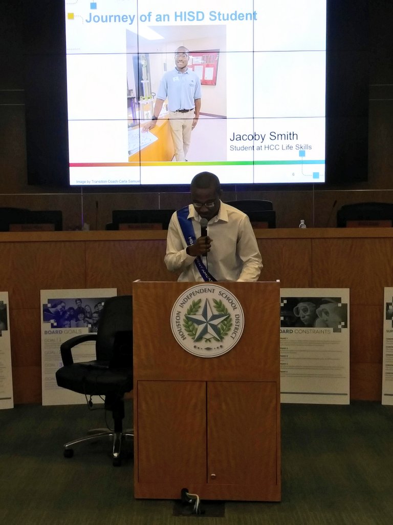 DeitrAmazing's tweet photo. @HoustonISD @HISDSPED Thank you School Support Officers for your support! Shout out to Jacobi for our General Session Presenter. He did a wonderful job! @khechara @HISD_OSP @punch_shawna @ragga48 #BuildingConnectionsTogether #WeAreOne https://t.co/Iylq7gnRUb