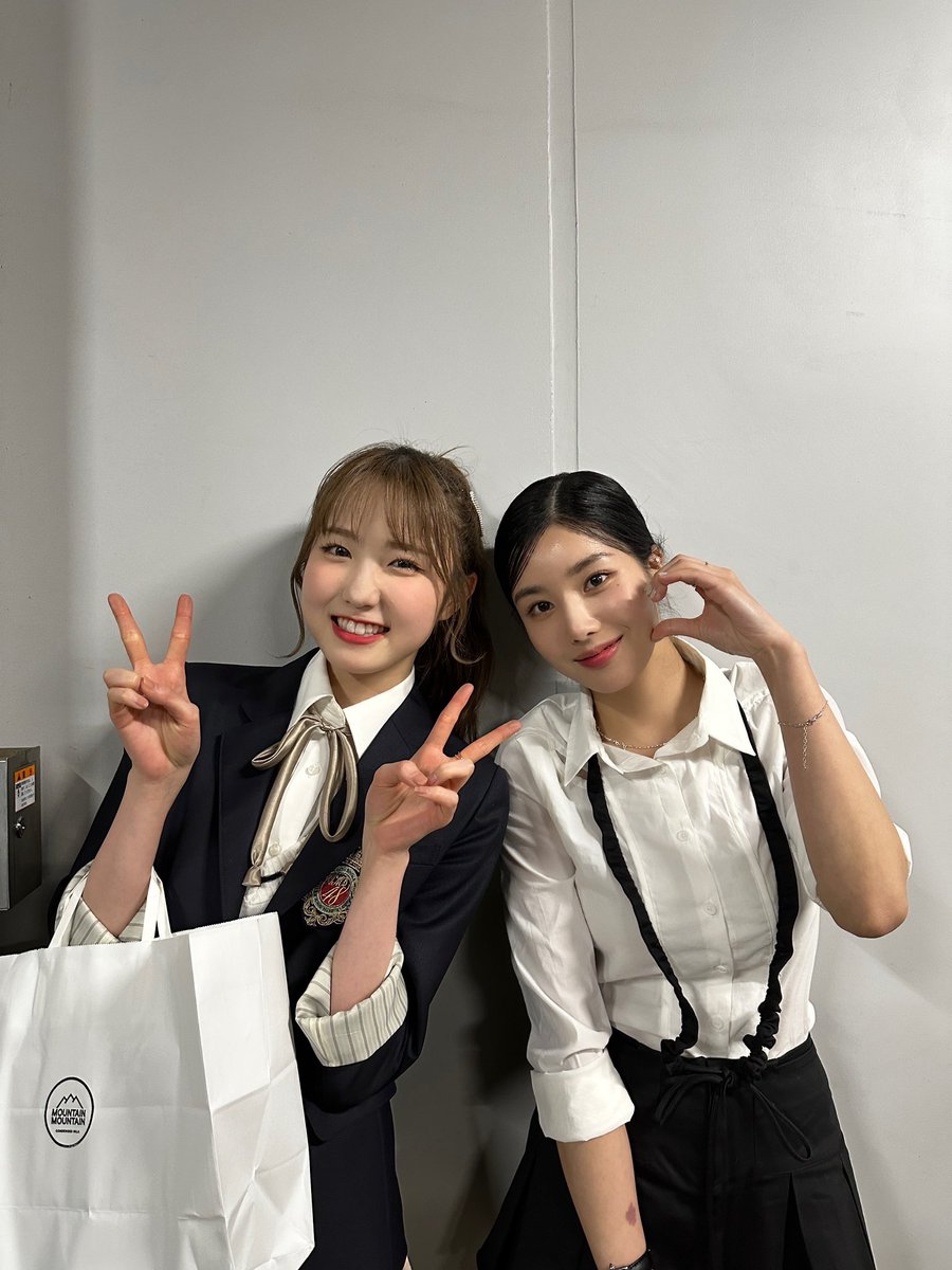 taesecretfan's tweet photo. EUNBI MOM WITH HER HIINAKO BABIES 😭😭😭 https://t.co/8fduDwuM1r