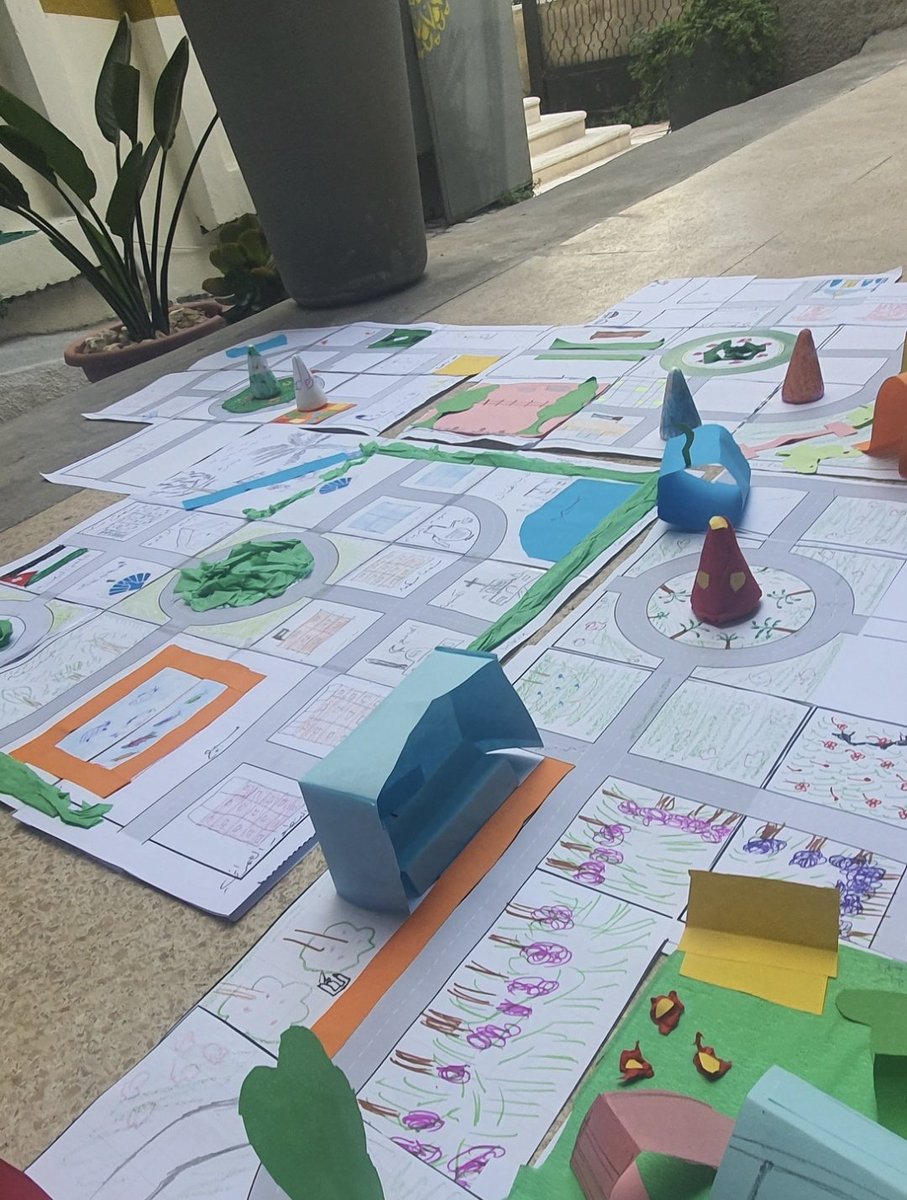 halaghanemak's tweet image. Today we presumed our series of participatory workshops to coexplore &quot;what is a caring public space for refugee communities in Jordan?&quot; 
Glad to share some glimpses of the workshops
@AhlamHarahsheh 
@CollRepairProj