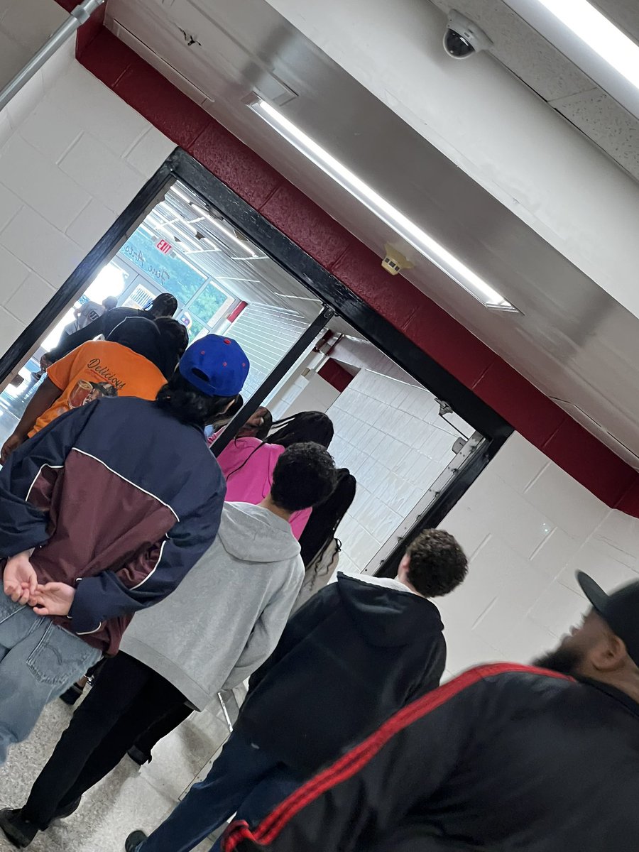 MrsPrinz_AP's tweet photo. Rising ninth graders from across the district visited @GrahamRedDevils on Friday. Learning about Graham and touring the campus. https://t.co/i8O5H9ChaE