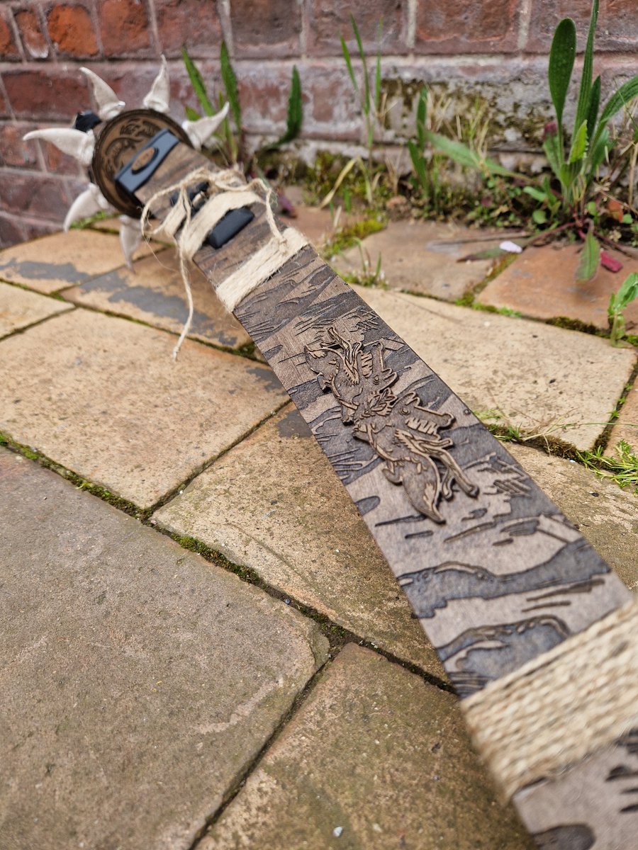 CardboardTatara's tweet photo. C'est le quatrième de la série "crocs et écorces" https://t.co/iz14VoULuK