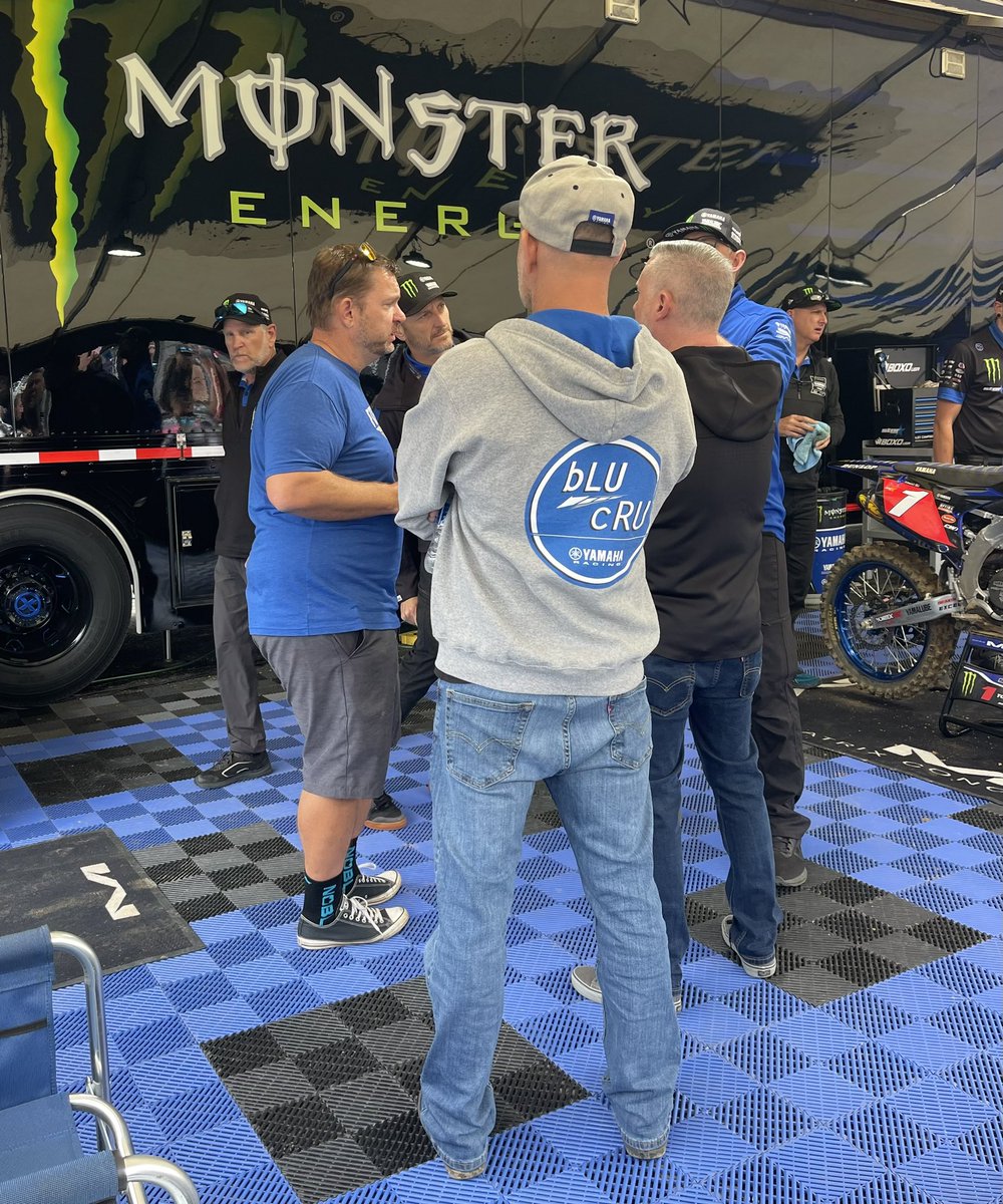 ChanceBlackwell's tweet photo. Steve holding court in the Yamaha pits. @pulpmx @Jason66Thomas @KKeefer120 @AMA_supercross https://t.co/Qlvn9a0Bfi