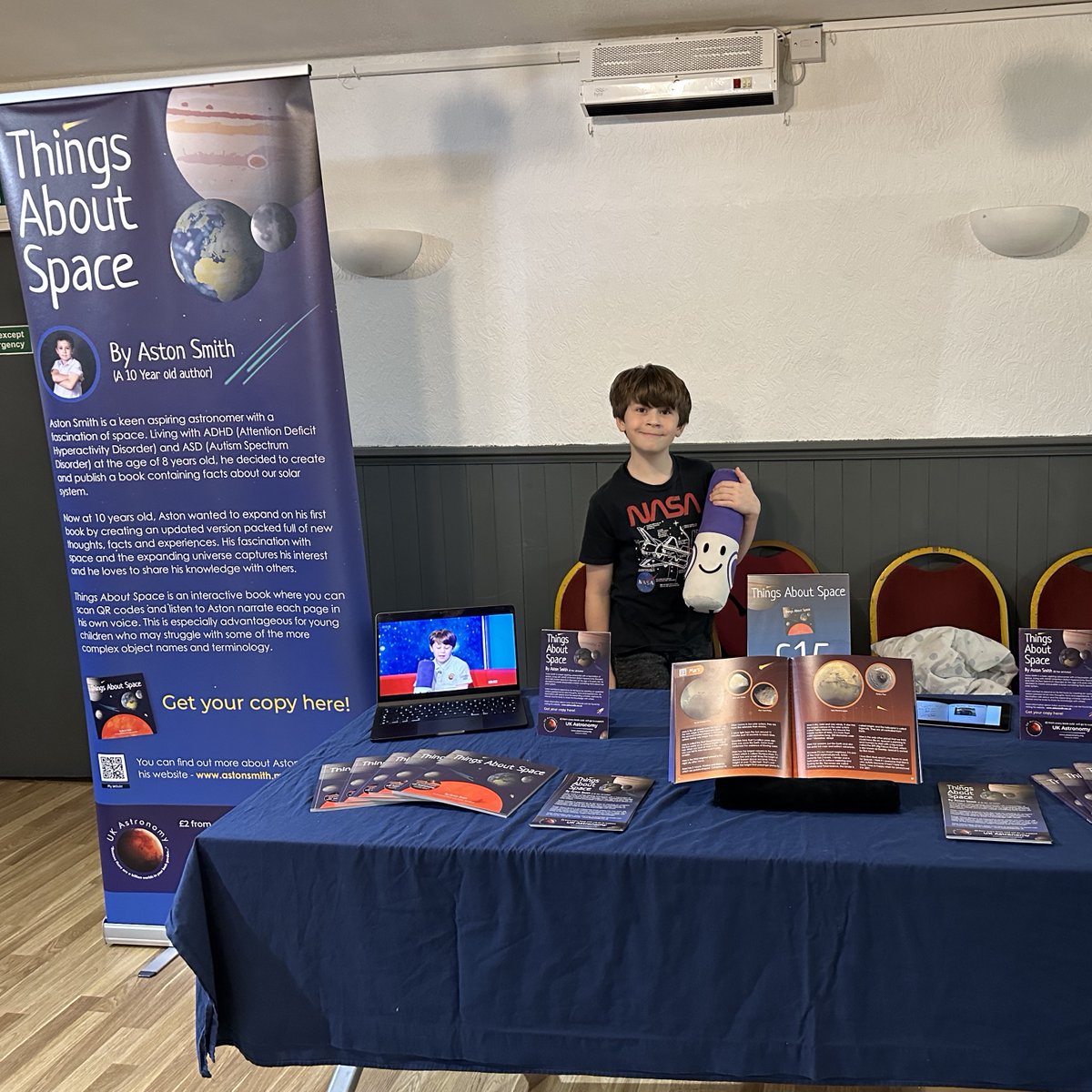 vi_publishing's tweet photo. We had a fantastic time at the SENDS 4 DAD event at the Obelisk Centre today. We met some awesome people including Paul Meadows, Piotr Maciaszek and his son Simon, Illustrator Jon Ralphs @jon_ralphs and Ben from @The77Comic 📚💫🚀 #thingsaboutspace #sends4dad #sen #autism #adhd https://t.co/E41ahow2wp