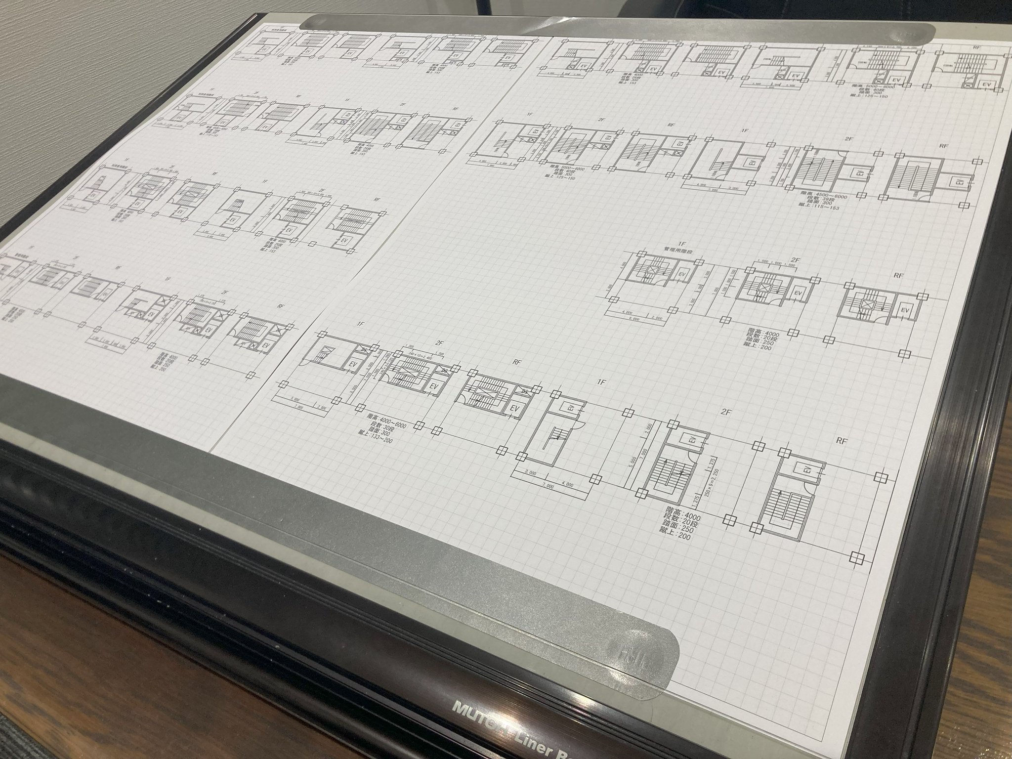 一級建築士R3教材 一級建築士R3製図本試験に持っていったものまとめ、あるいは我が