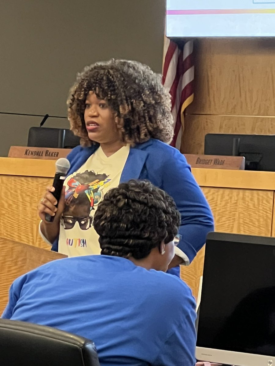HISDElementary2's tweet photo. Shout out to @HISDElementary2 for showing up early on a Saturday morning to support HISD parents!!! #BuildingConnections #WeAreOne​
@HISDSPED @ParentLiaisons https://t.co/ssVj9GFOMa