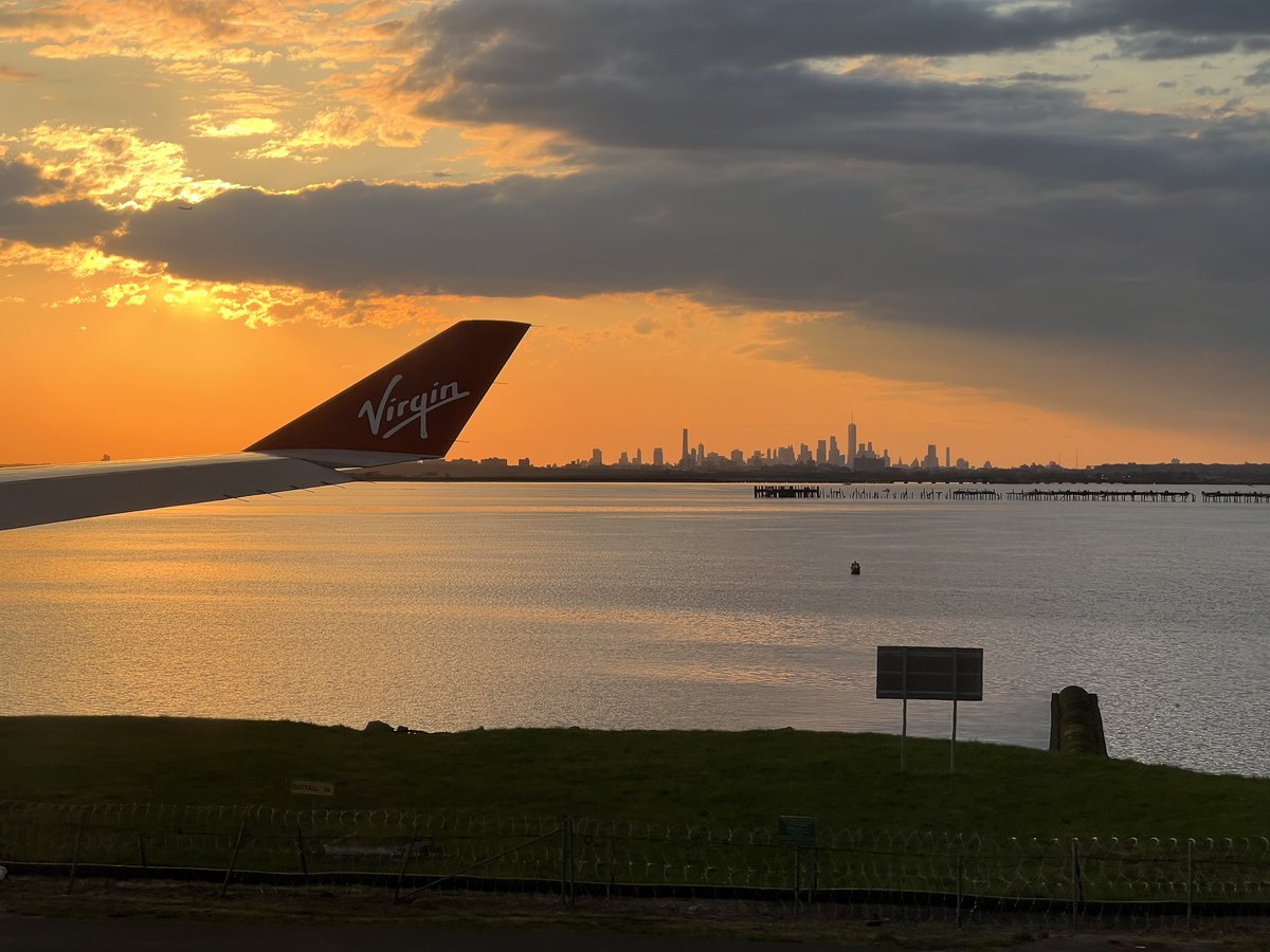 ChristianYoung's tweet photo. @VirginAtlantic my journey home #JFK #LHR last week was beautiful! https://t.co/XDgOa4583D