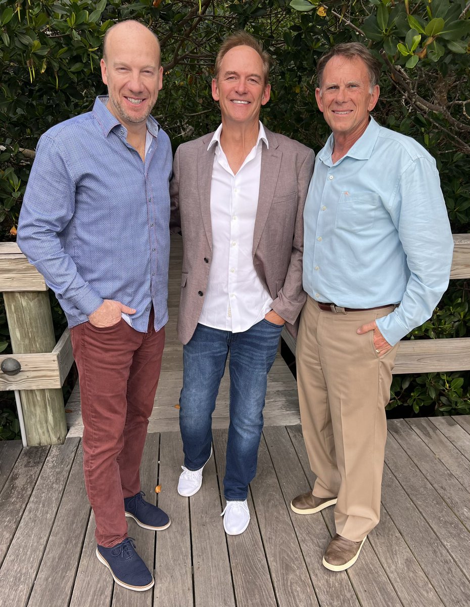PhilSoper's tweet photo. Two colleagues who have generously shared advice and counsel with me for some twenty years:  Ben Balsbaugh, President of #PMZRealEstate in Sacramento. And Deems Dickerson, President of #RussLyon #Sotheby’s in Scottsdale.

Thank you gentlemen!

#TheRealtyAlliance @Royal_LePage https://t.co/VxotTJjhH8