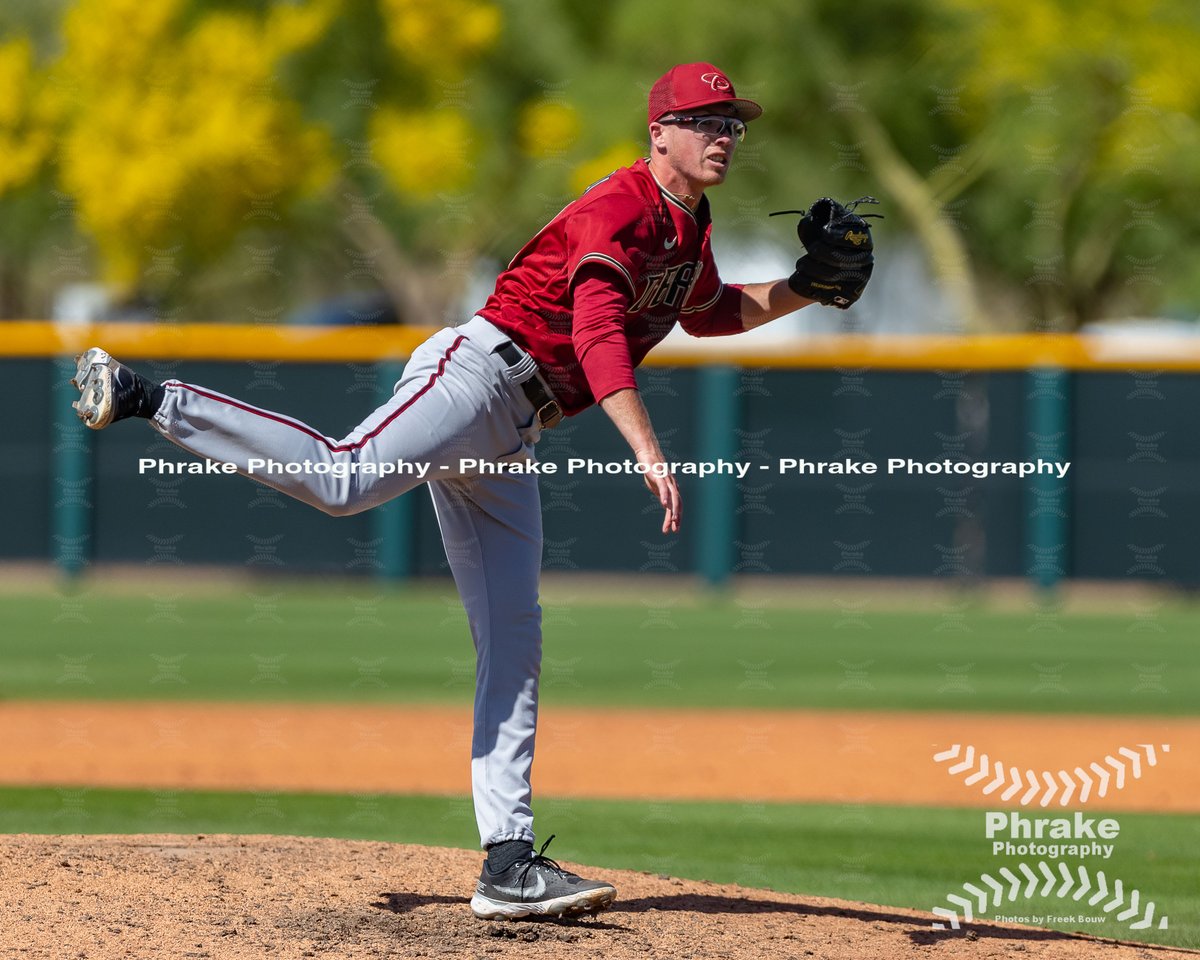 phrakephoto's tweet photo. Logan Clayton (39) P Dbacks 2022 17th rnd more on my FB page @_loganclayton @UHCougarBB #dbacks #RattleOn #losdbacks #diamondbacks #godbacks #letsgoDbacks
#dbacksmilb
#azdiamondbacks #dbacknation #dbackswin @FarmDbacks @GoldyHappens
@DbacksStatsInfo https://t.co/7PsG9nqP3j