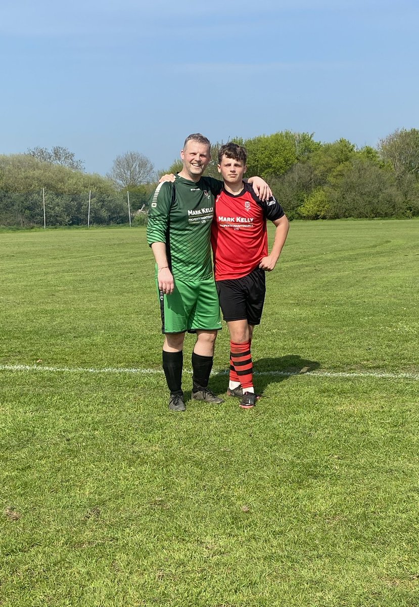 Andy_Edwards81's tweet photo. Last game today, boots finally hung up for Saturdays, loved every minute, relegations, promotions and league winners, @FrysFC is a very special club, #UTF https://t.co/WZ8Ie3meMo