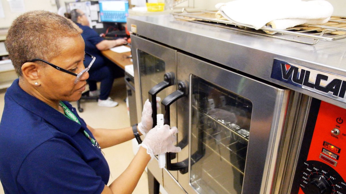 NRWIB's tweet photo. Carla Cooper didn't let disability stand in the way of success. She used the state's Ticket to Work program to help, graduating Culinary School at the St. Vincent DePaul Mission. Carla now has a job she loves, working with young people in city schools. 
https://t.co/n4KEPYhv6N https://t.co/hBIVngnnFi