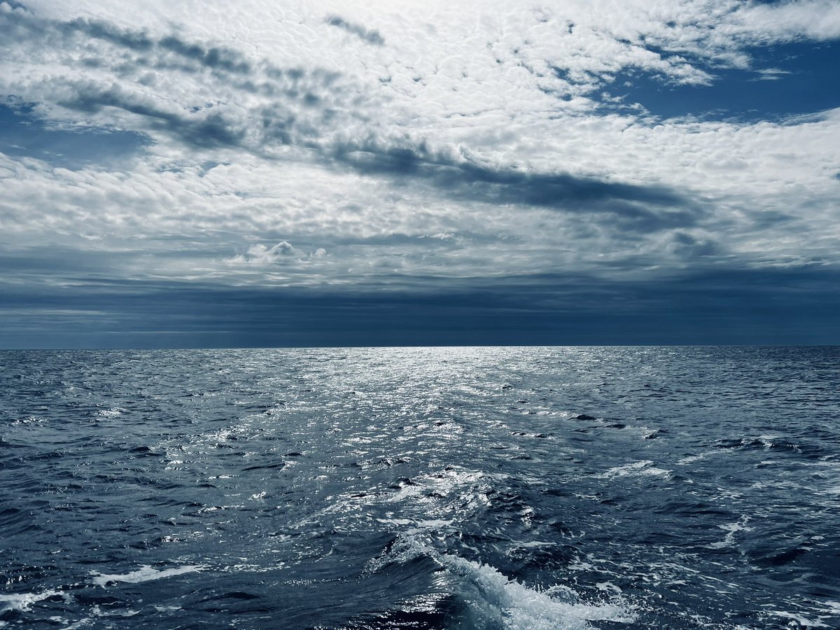 Astap_3009's tweet photo. Море красиво в любую погоду) https://t.co/e0qxwlzcV7