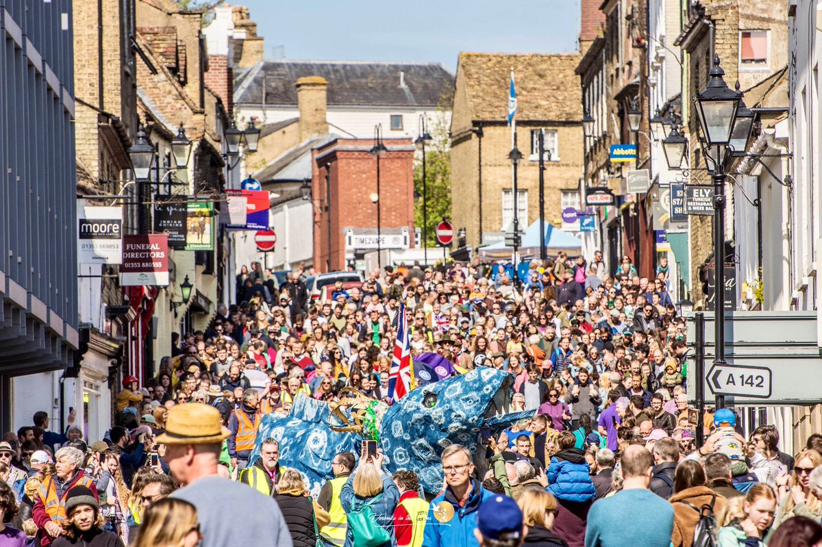 VeronicaJoPo's tweet photo. Ely Eel Day is an annual celebration observed by people from Ely, Cambridgeshire to celebrate the city's namesake — the eel. The celebrations start with a parade which begins from Cross Green outside Ely Cathedral and proceeds through the city to the Jubilee Gardens. #EelDay https://t.co/i6Q7KLeKcm