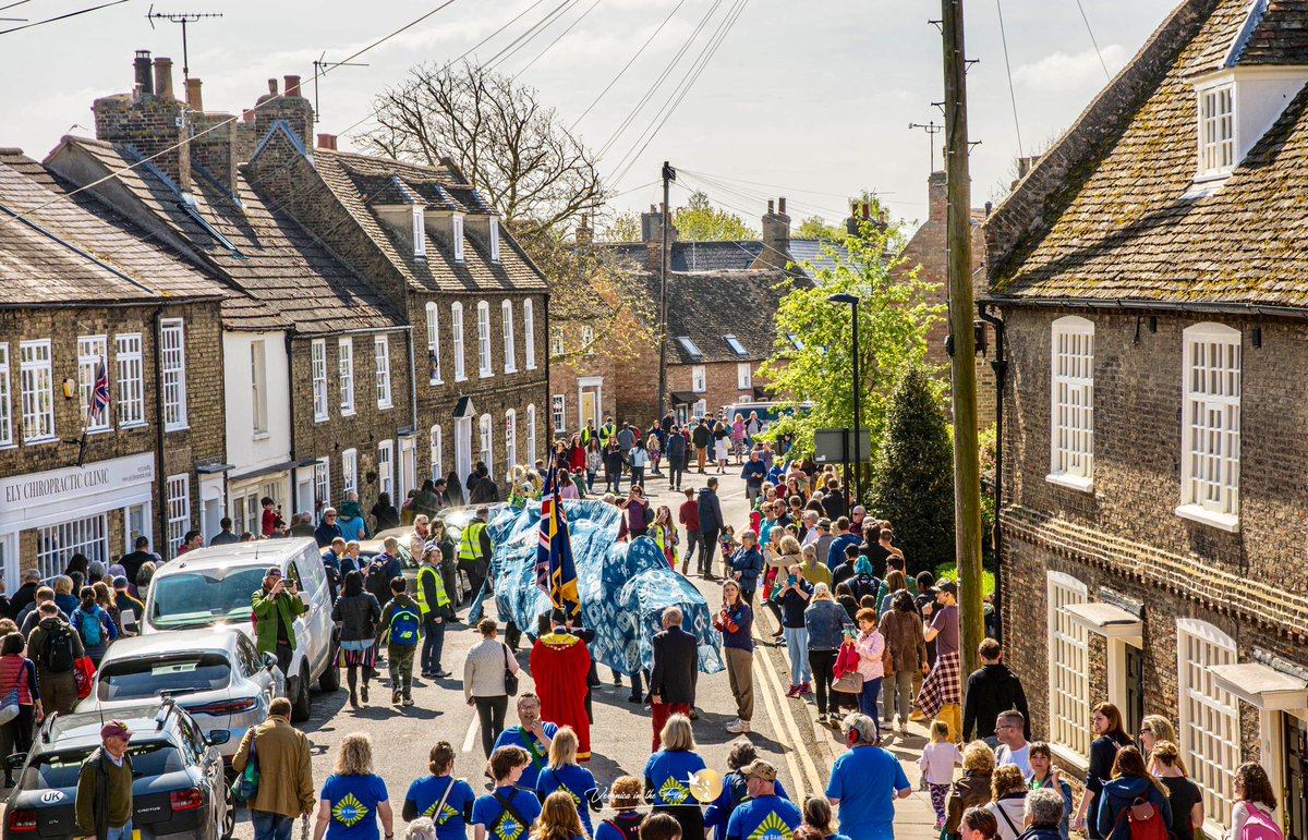 VeronicaJoPo's tweet photo. Ely Eel Day is an annual celebration observed by people from Ely, Cambridgeshire to celebrate the city's namesake — the eel. The celebrations start with a parade which begins from Cross Green outside Ely Cathedral and proceeds through the city to the Jubilee Gardens. #EelDay https://t.co/i6Q7KLeKcm