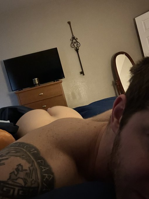 1 pic. Spread ‘em, spank ‘em, put ‘em in a stew https://t.co/TgS63qLCCA