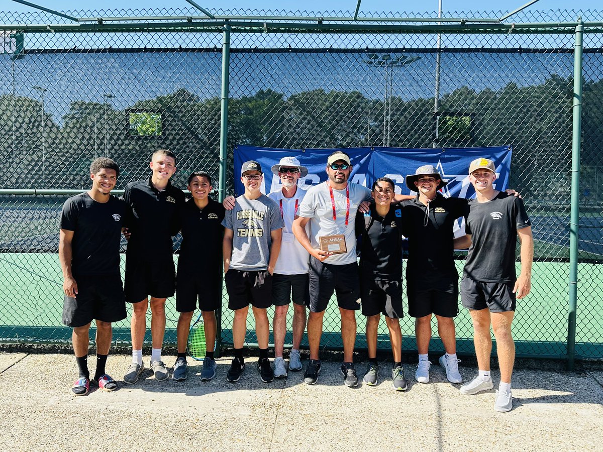 BenPhillips_'s tweet photo. 4th in the state and won the Sportsmanship award (voted by coaches) So proud of these young men and their accomplishments this year! They gotta taste and was close now back to work #goldstandard #highexpectation https://t.co/mNji0vdCbw