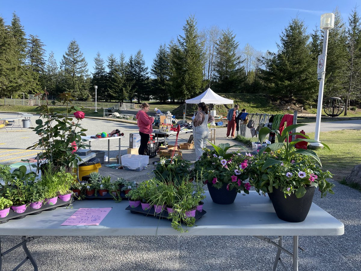 Yard and Craft Sale at Brackendale Elementary Saturday April 29th - 10am to 2pm