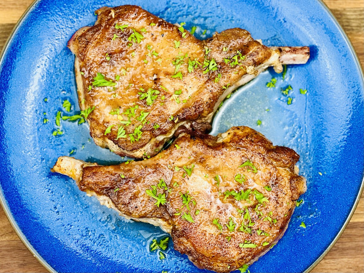 Make these Easy and Delicious #lowfodmap Pork Chops tonight!

Recipe: t.ly/9HtvA
Pin it: t.ly/9HtvA

#ibsgamechanger #lowfodmapdiet #fodmap #lowfodmap #fodmapfriendly #glutenfree #glutenfreerecipes #smokensanity #lownetstarch #lowcarb #lownetcarb #keto