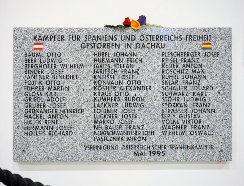 IStolpersteine's tweet photo. Y, en el 78 aniversario de la liberación del campo de concentración de Dachau, un recuerdo muy especial a los Brigadistas Internacionales austriacos que, tras luchar en España, fueron allí encerrados y asesinados.

🔺#Spanienkämpfer
🔻#deportados https://t.co/YoWqSqM9Rb