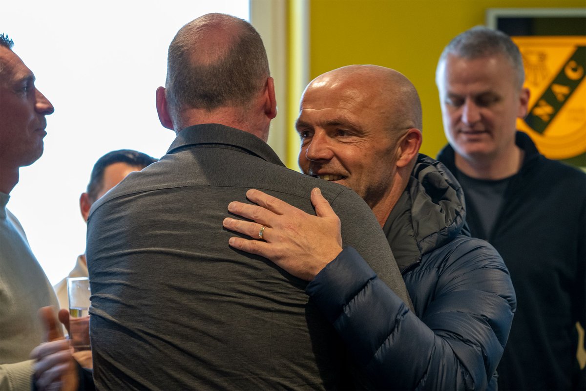 NACnl's tweet photo. Vandaag verwelkomen we helden van weleer van de jaren 2000 t/m 2003 in het Rat Verlegh Stadion. Een fijne wedstrijd gewenst heren!

#NACpraat #NACrod https://t.co/8cNDH77vdN