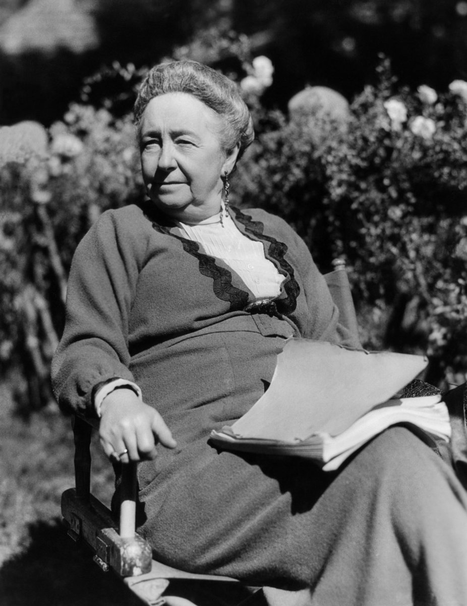 TinseltownTwins's tweet photo. May Whitty #ClassicGirlOfTheWeek #MayWhitty https://t.co/St5UVe7mWn