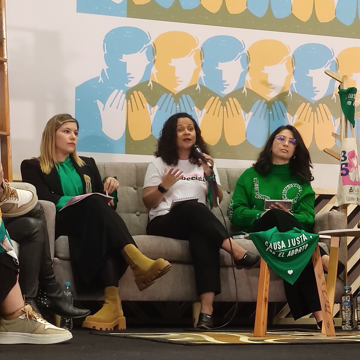 mesaporlavida's tweet photo. "Tenemos un reto, hacer que el derecho al #aborto sea realmente un derecho. No nos están regalando nada. Este derecho debe ser garantizado por el sistema de salud sin estigmas. Nuestros argumentos son poderosos." @SandraMazo1 @CDD_Colombia @causajustaco #Filbo2023 https://t.co/nC2RJMhuFC