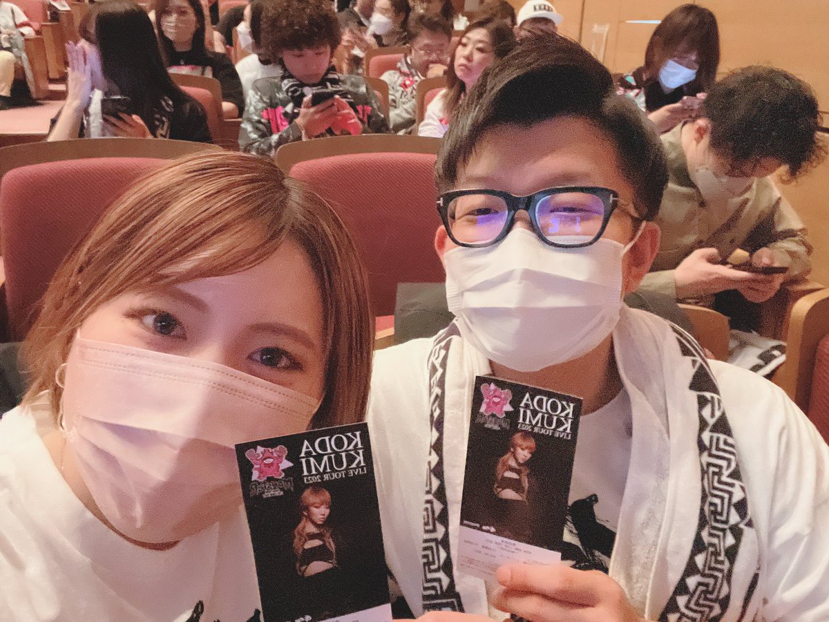 KKumiK0da's tweet photo. 憧れやったカップル参戦できて幸せ♡

久々に組員さんにも会えたし🙌
倖田來未最高やね！

#KODATURE23
#倖田來未 https://t.co/Fmr77d1GR5