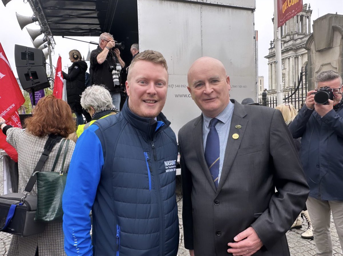 Ronan_Sharkey's tweet photo. Delighted to meet the inspirational, empowering and formidable Mick Lynch, General Secretary of @RMTunion. His address to the @irishcongress May Day Rally in Belfast was amazing! @NIC_ICTU @NASUWT_NI @NASUWT https://t.co/CvZeScbFbg