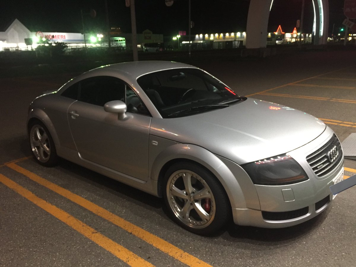 twingo_cda's tweet photo. ミッドナイト発電ドライブ⚡️
帰宅直前降られる。。。
#AudiTT #TT8N https://t.co/zaY9ziOOgH
