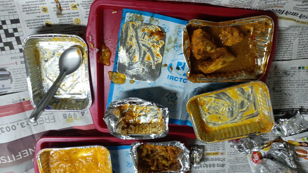 kumarkeshav44's tweet photo. We are traveling in tejas express Delhi to Patna, we are choosing non-vegetarian food for dinner, but the chicken feels very poor quality. After all the items are good. Please request IRCTC to deliver good quality food for the customer's https://t.co/99c76tbiWg