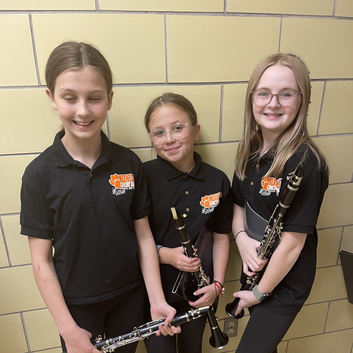 MACSPride's tweet photo. Shout-out to the Mexico High School Symphonic Band and the Mexico Middle School 6th Grade Concert Band who competed at @OfficialNYSSMA this week! πΊπ·π»πΆ #MACSpride #MusicInOurSchools #Music https://t.co/c1PCxUZC4E