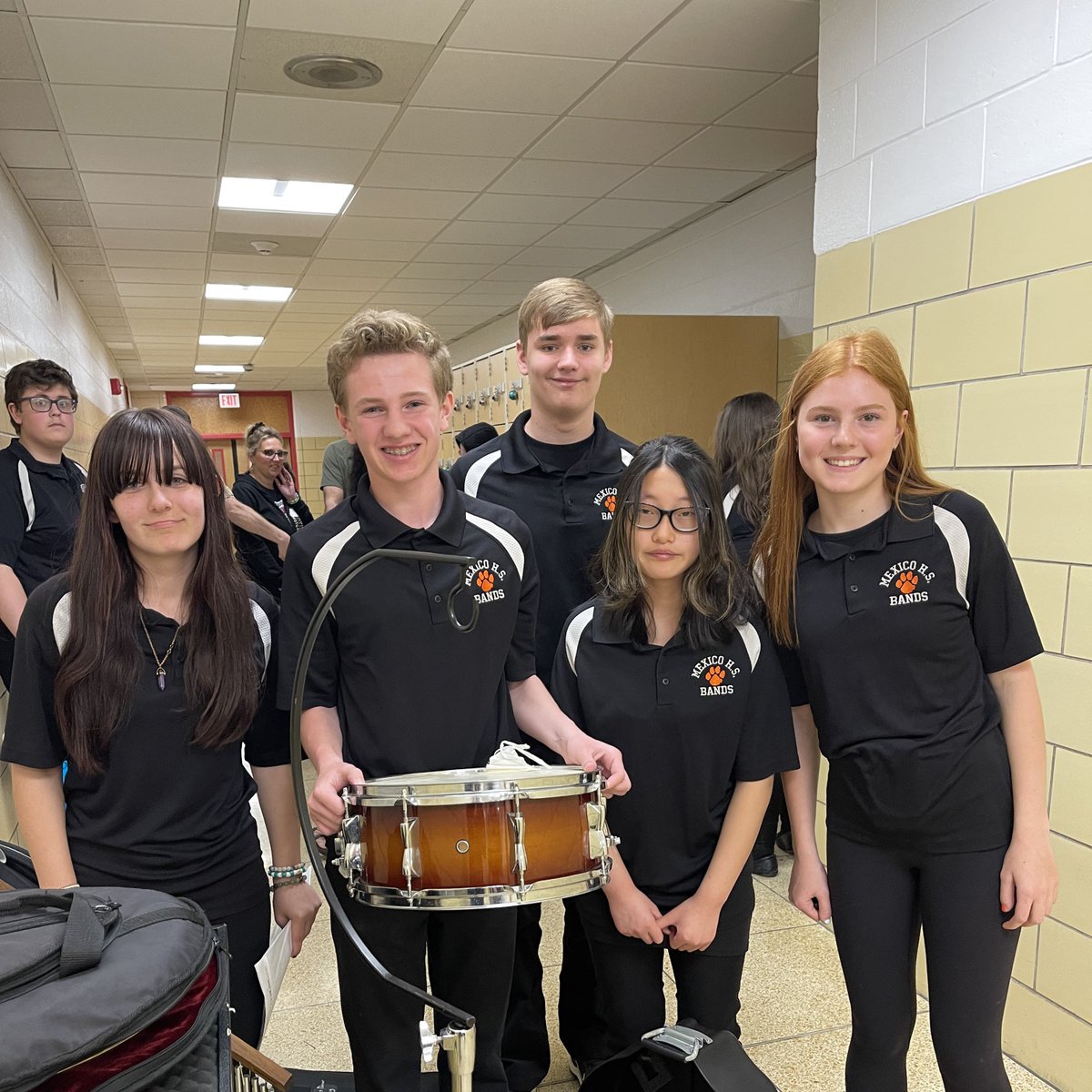 MACSPride's tweet photo. Shout-out to the Mexico High School Symphonic Band and the Mexico Middle School 6th Grade Concert Band who competed at @OfficialNYSSMA this week! πΊπ·π»πΆ #MACSpride #MusicInOurSchools #Music https://t.co/c1PCxUZC4E