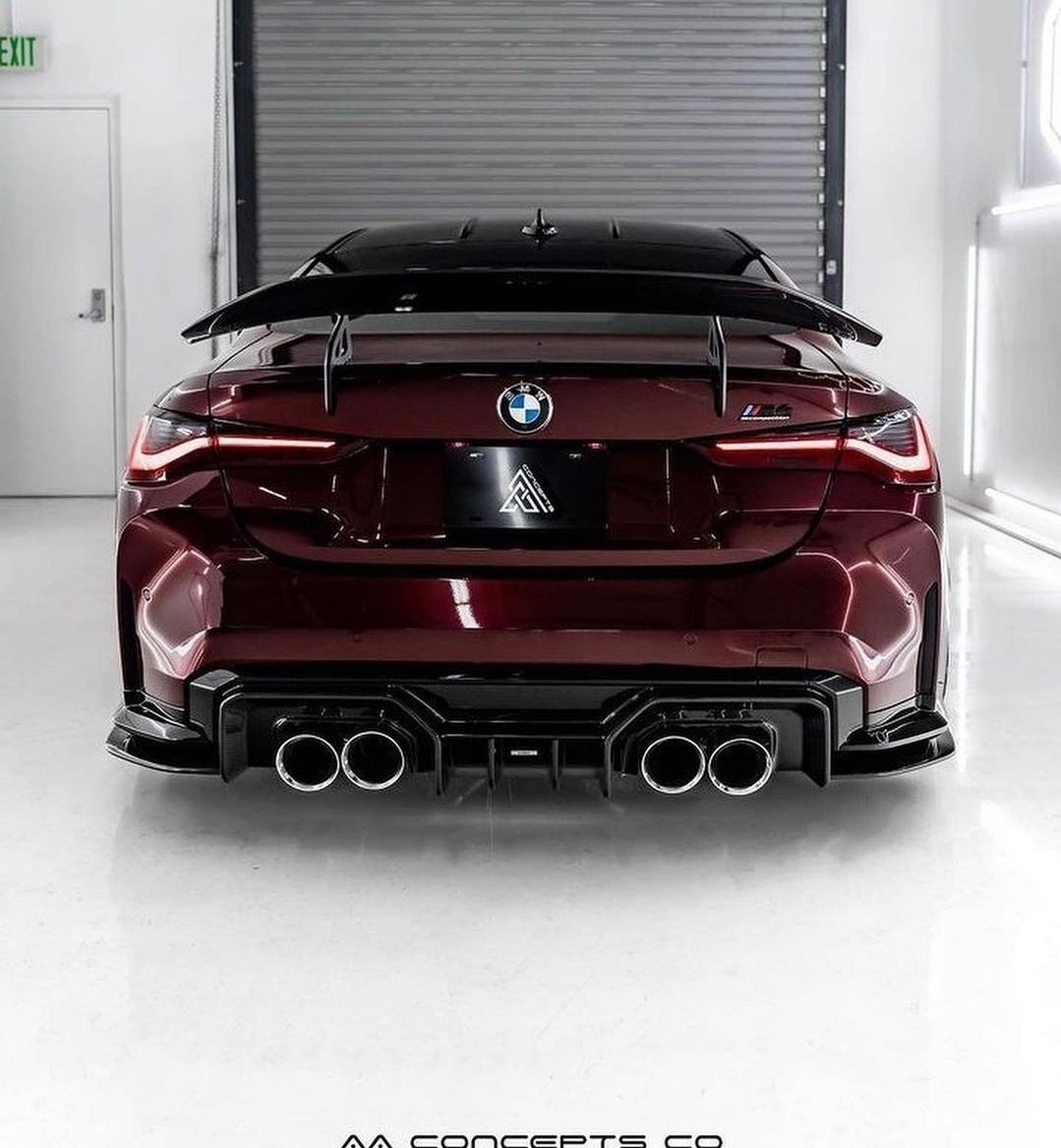 ExoticBMW's tweet photo. Dragon Scale Red BMW M4 Competition 💫 https://t.co/sjFvxmjOwZ