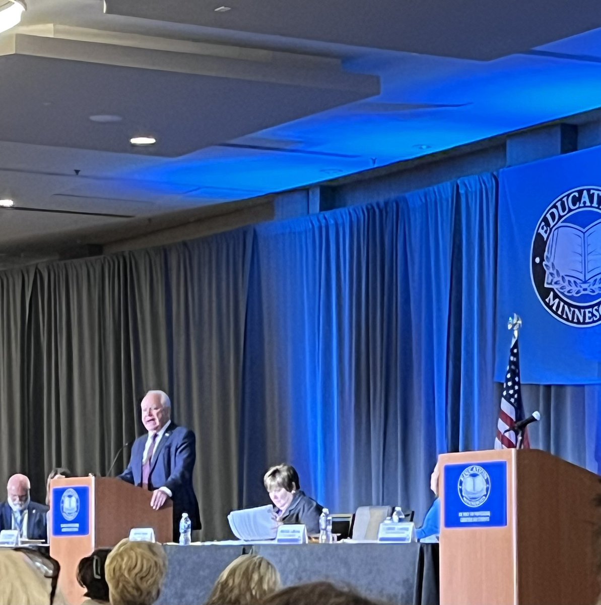 msbollinger4's tweet photo. Hanging out with @GovTimWalz this morning, nbd. 😳💙 https://t.co/oM5w80y44t