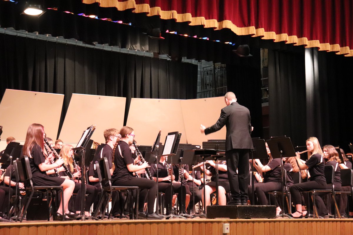 MACSPride's tweet photo. Shout-out to the Mexico High School Symphonic Band and the Mexico Middle School 6th Grade Concert Band who competed at @OfficialNYSSMA this week! πΊπ·π»πΆ #MACSpride #MusicInOurSchools #Music https://t.co/c1PCxUZC4E