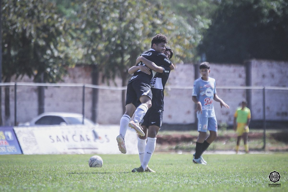 FormativasO's tweet photo. 🔳 #OlimpiaLIVE | #TorneoAnual2023

➡️ #Sub15 | Fecha 11.

📋 ¡Finalizó el encuentro y victoria franjeada!

➖Resistencia (0-3) #Olimpia 

#OlimpiaMiOrgullo ⚪⚫⚪ https://t.co/aIiEil8JJ9