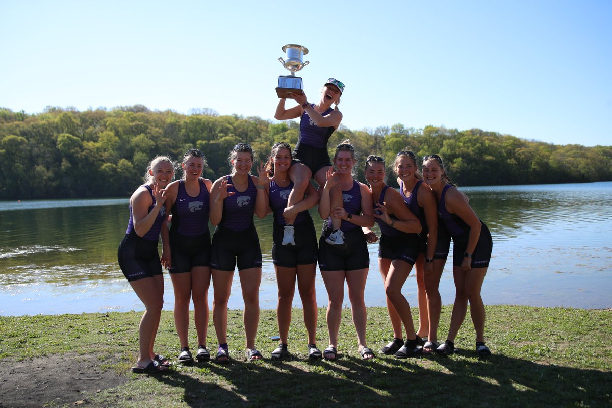 KStateROW's tweet photo. Big happy family 🥹

#KStateROW https://t.co/ATKzA3Jgi7