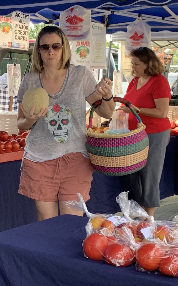 #HistoricFolsom Farmer's Market is open until 1pm. Besides a great selection of locally grown fresh fruits and vegetables, it offers maker booths for finding gifts for the special women in your life for Mother's Day. #visitfolsom #explorehistoricfolsom #shophistoricfolsom
