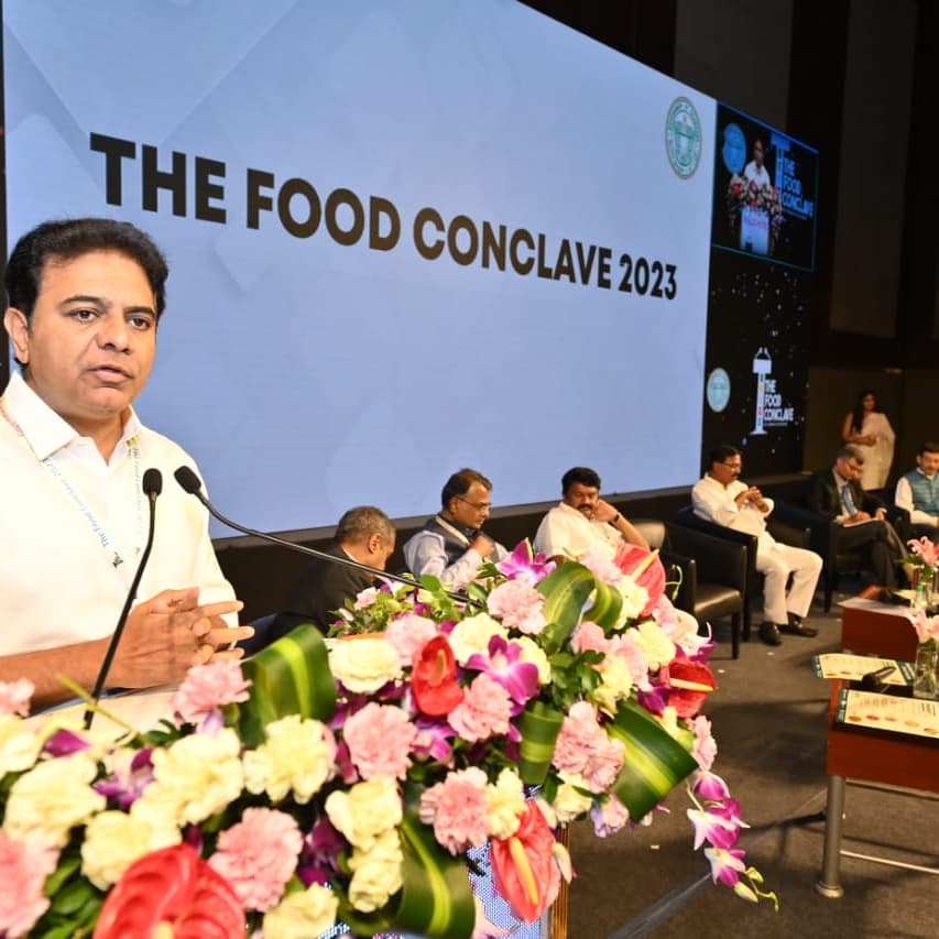 jyothitrs's tweet photo. Super ktr Anna https://t.co/BuCddtPBFD