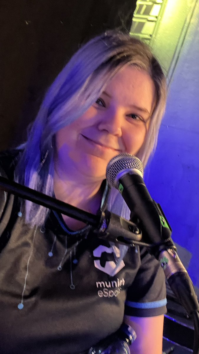 Cyb3rlilli's tweet image. Gleich bin ich auf der Bühne. Wub wub