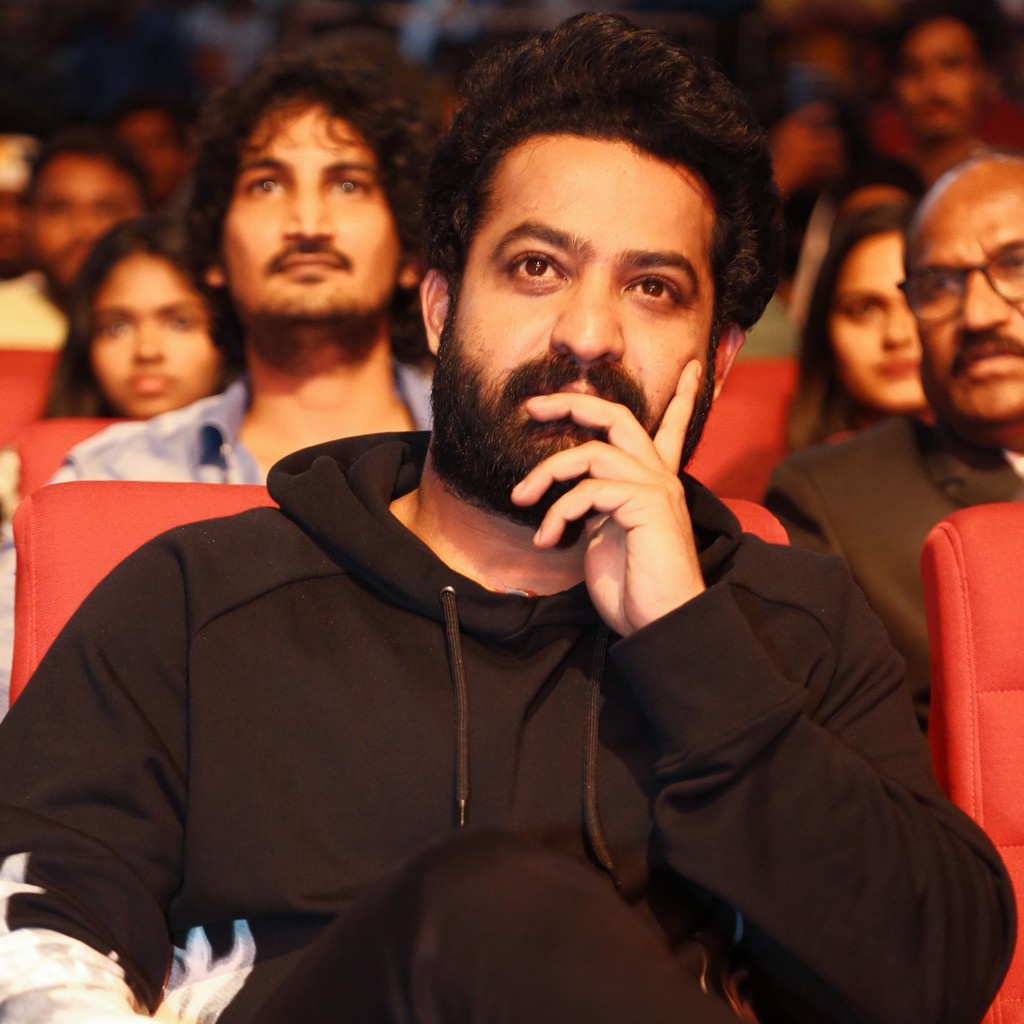 _DevaraMovie's tweet photo. #NewProfilePic https://t.co/6S20PNhkqr